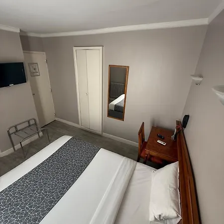 מלון New Gare Du Nord 2*